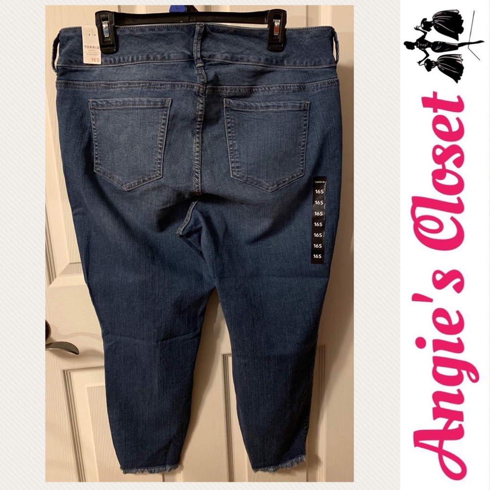 Torrid - Jegging - Frayed - Medium Wash - Picture 5 of 7